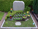 Friedhofsgärtnerei Fahle in Höxter - Standardgrabpflege - Jahrespflege: Foto 03